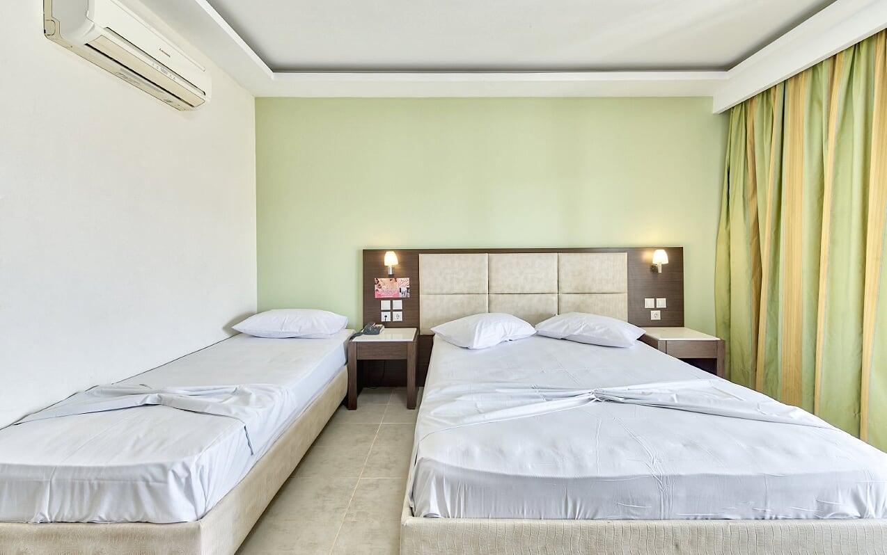 Majestic Hotel & Spa Лаганас Екстериор снимка
