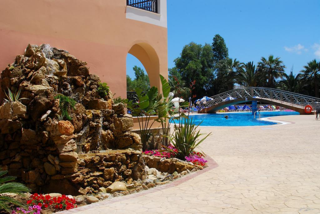 Majestic Hotel & Spa Лаганас Екстериор снимка
