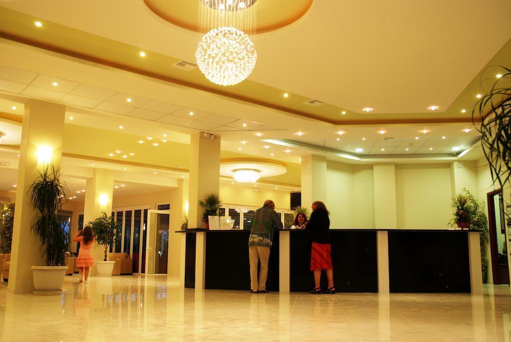 Majestic Hotel & Spa Лаганас Екстериор снимка