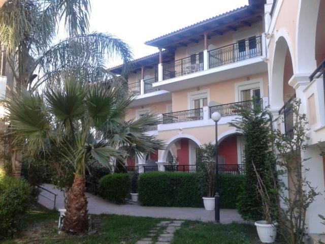 Majestic Hotel & Spa Лаганас Екстериор снимка