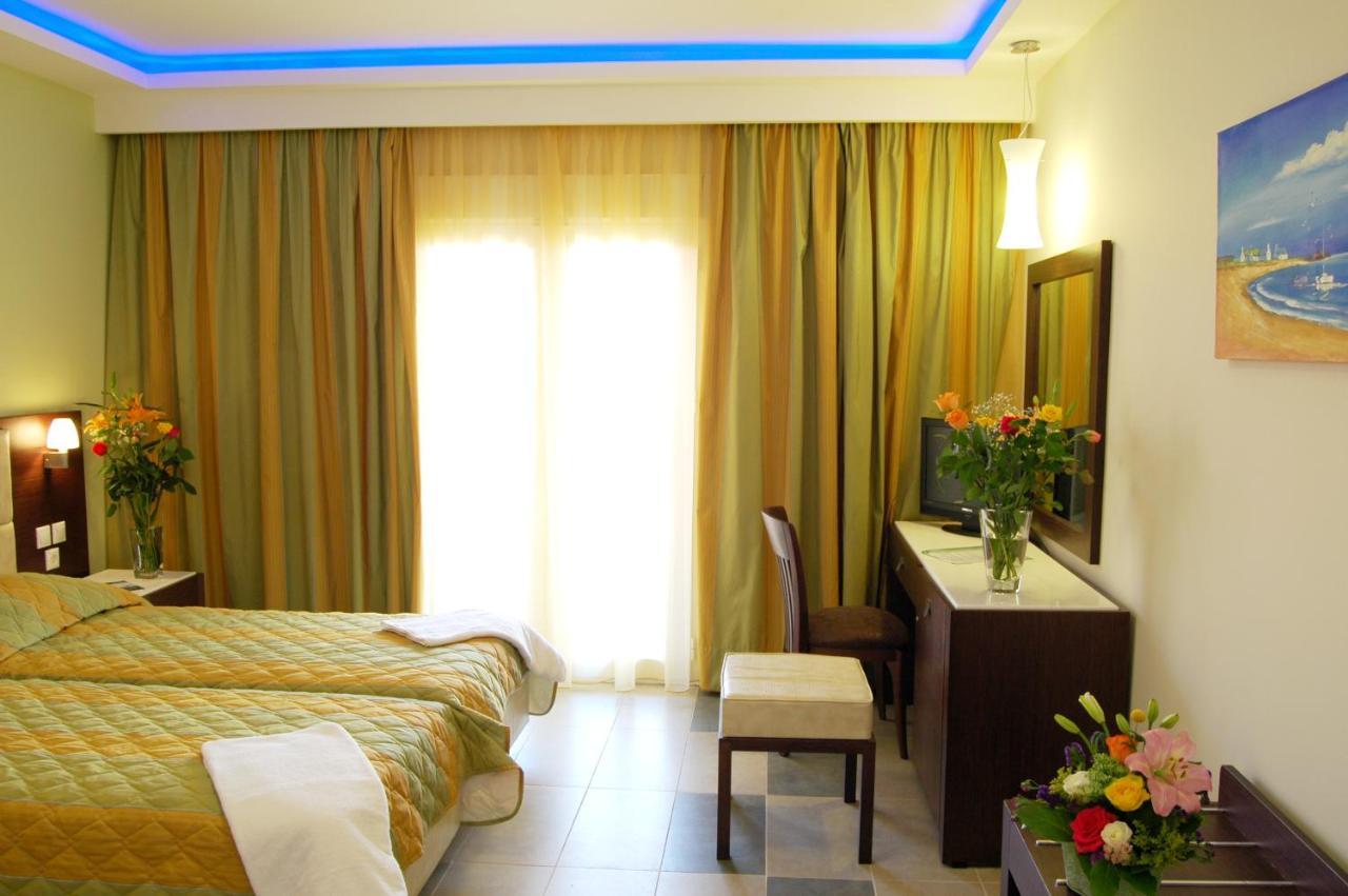 Majestic Hotel & Spa Лаганас Екстериор снимка